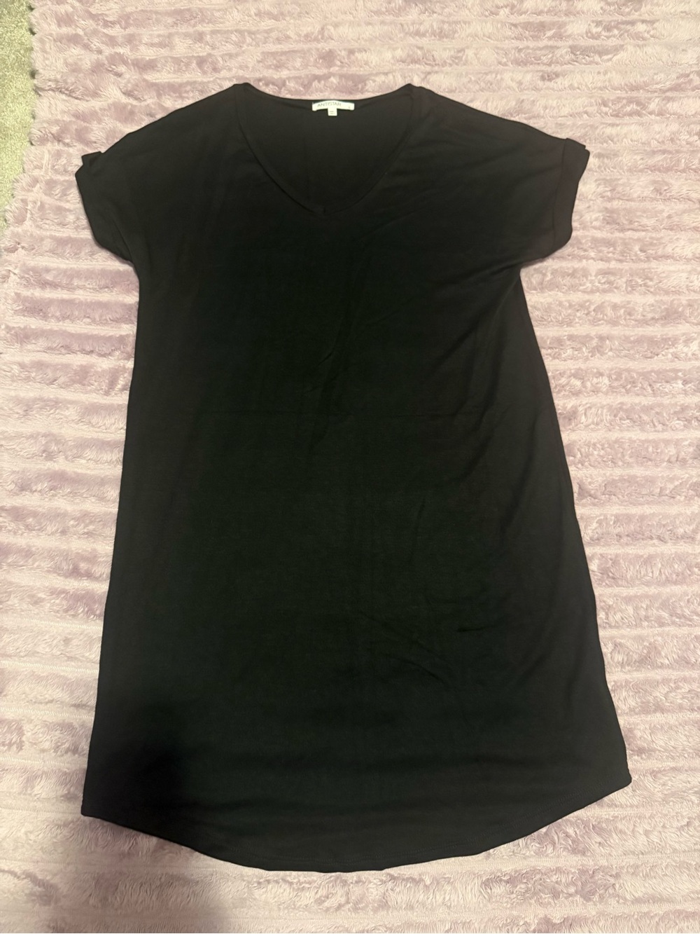 Black V-Neck Short-Sleeve T-Shirt Dress – Relaxed Fit